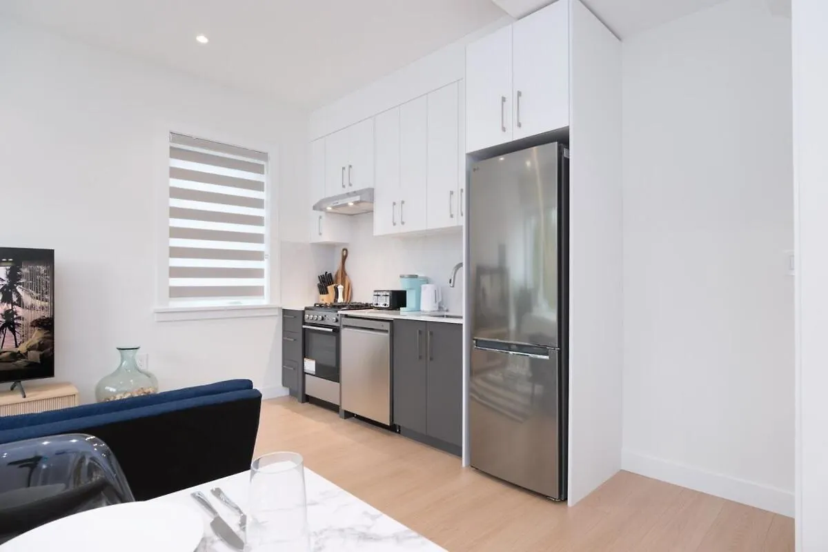 Brand New Spacious Home In Heart Of Vancouver Canada