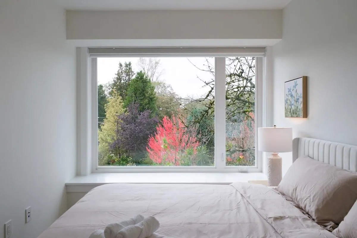 Brand New Spacious Home In Heart Of Vancouver 0*,  Canada