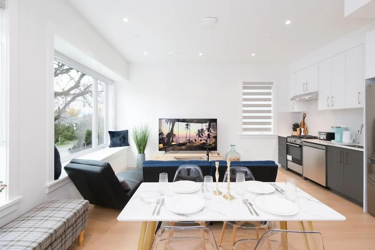 Brand New Spacious Home In Heart Of Vancouver 0*,