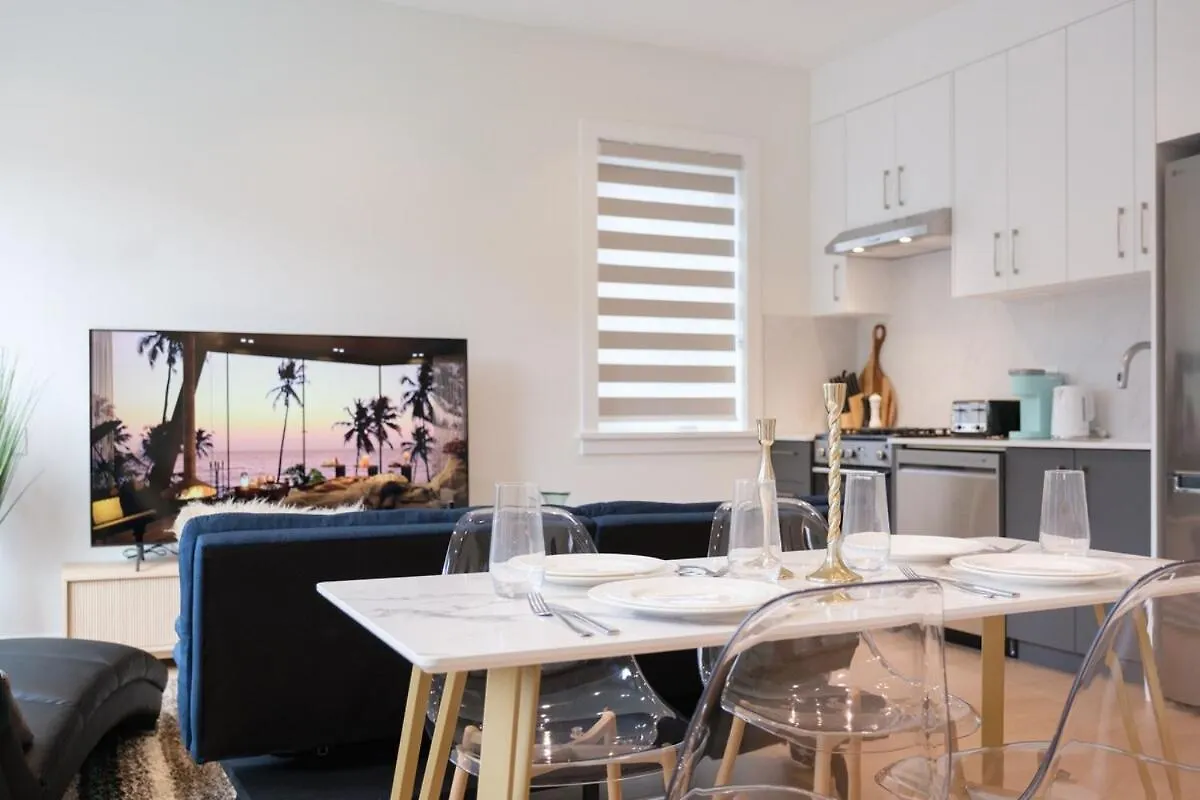 Apartment Brand New Spacious Home In Heart Of Vancouver